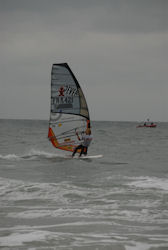 Einsamer Surfer